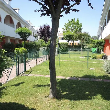 Appartement Cozy With Terrace And Swimming Pool Near The Beach Bibione