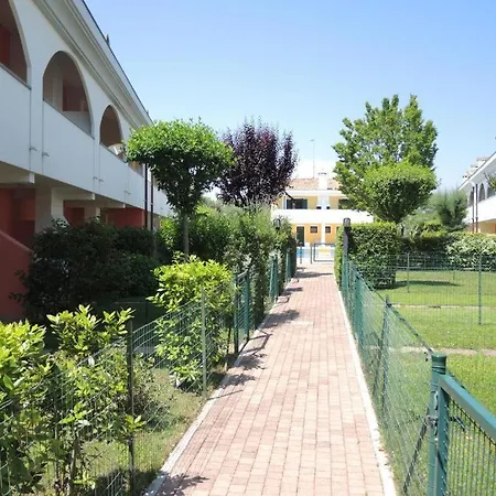 Apartament Cozy With Terrace And Swimming Pool Near The Beach *
