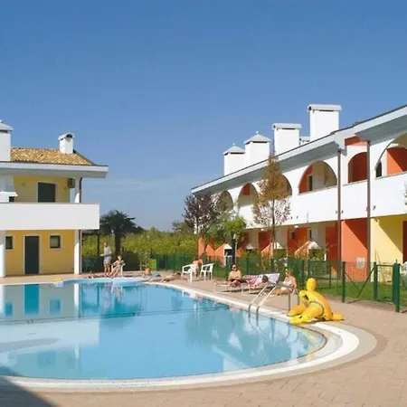 Apartament Cozy With Terrace And Swimming Pool Near The Beach Bibione