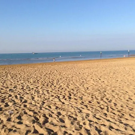 Cozy With Terrace And Swimming Pool Near The Beach Apartament Bibione