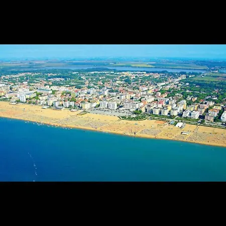 Cozy With Terrace And Swimming Pool Near The Beach Bibione